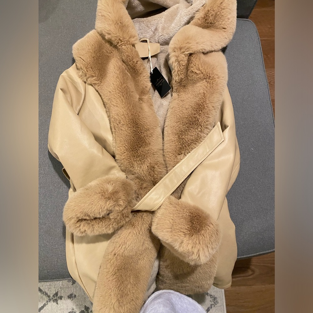 Faux Fur and Leather trench coat with belt winter coat womens size XL